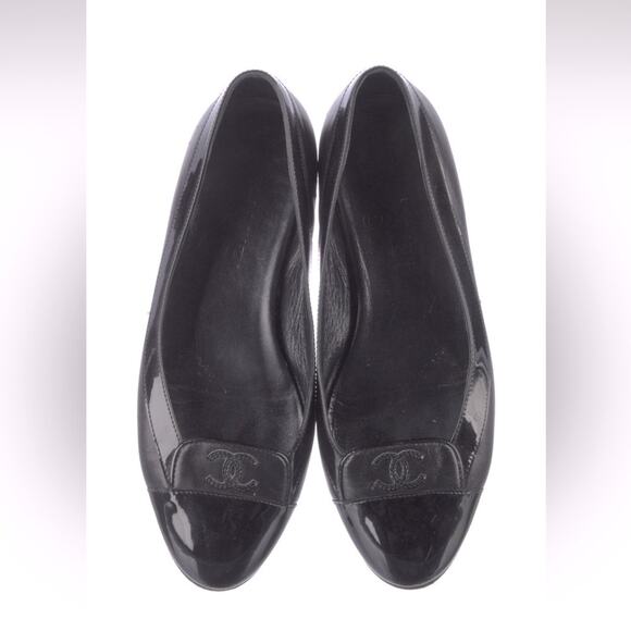 CHANEL Shoes - CHANEL vintage logo flats ballet ballerina size 35 shoes size 5